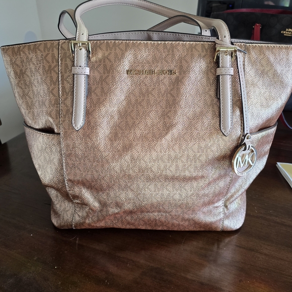 Michael Kors Rose Gold Tote Bag - Picture 1 of 7